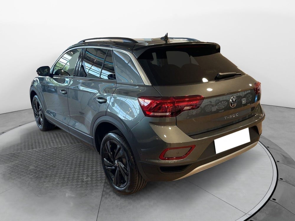 Volkswagen T-Roc nuova a Varese (6)
