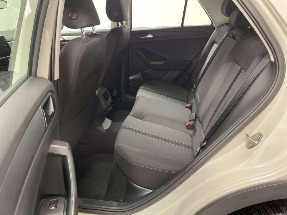 Volkswagen T-Roc usata a Varese (11)
