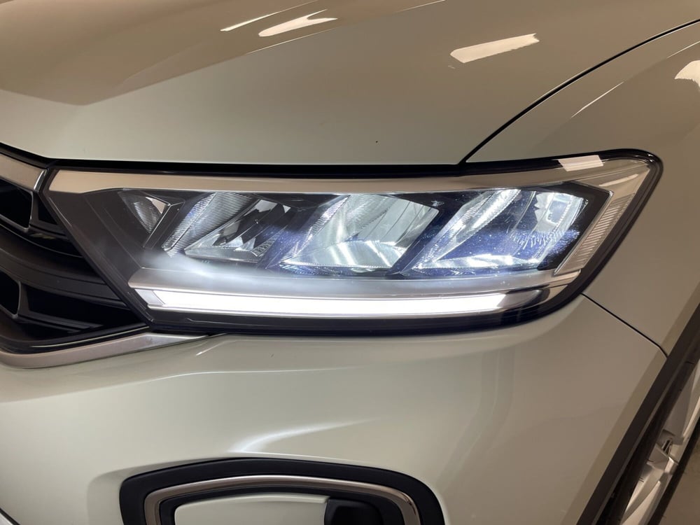 Volkswagen T-Roc usata a Varese (13)