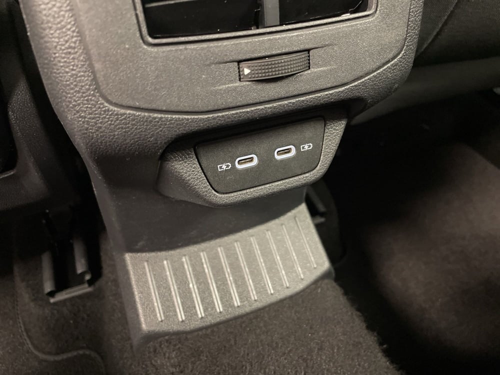 Volkswagen T-Roc usata a Varese (17)