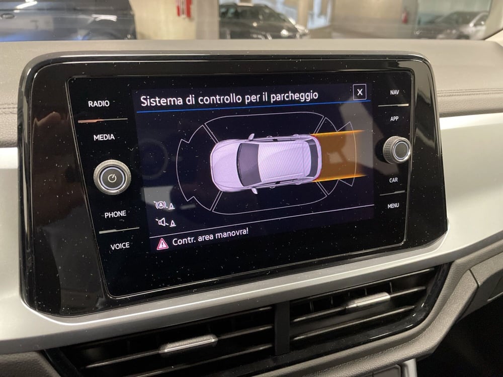 Volkswagen T-Roc usata a Varese (9)