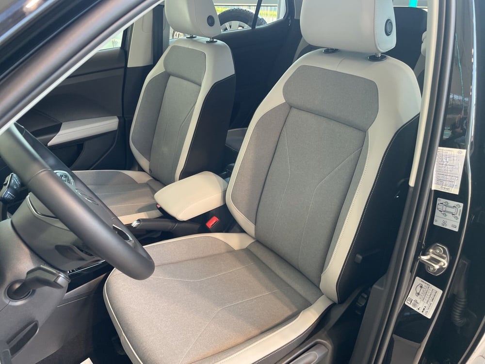 Volkswagen T-Cross usata a Varese (10)