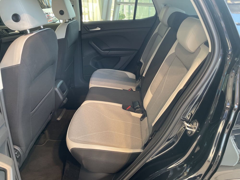 Volkswagen T-Cross usata a Varese (11)