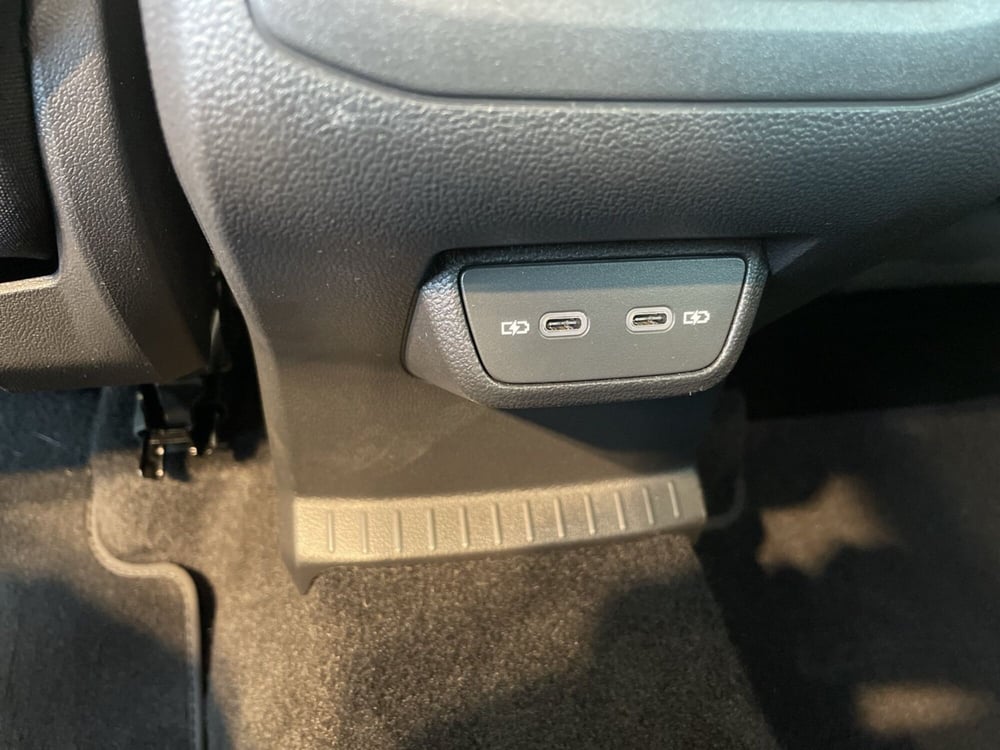 Volkswagen T-Cross usata a Varese (16)