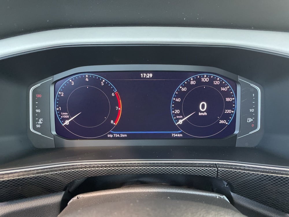 Volkswagen T-Cross usata a Varese (17)