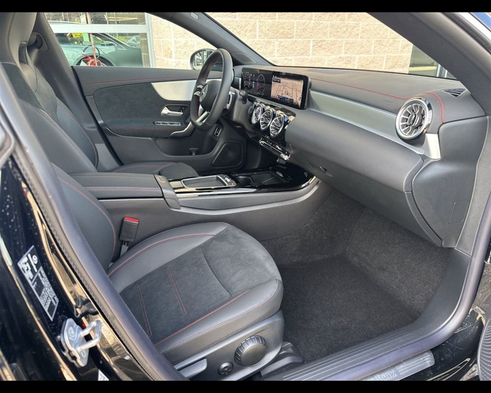 Mercedes-Benz CLA Shooting Brake usata a Firenze (13)