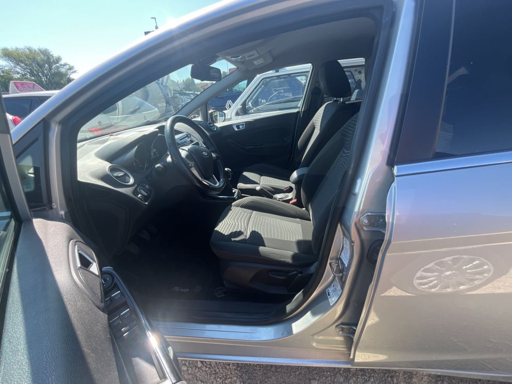 Ford Fiesta usata a L'Aquila (11)