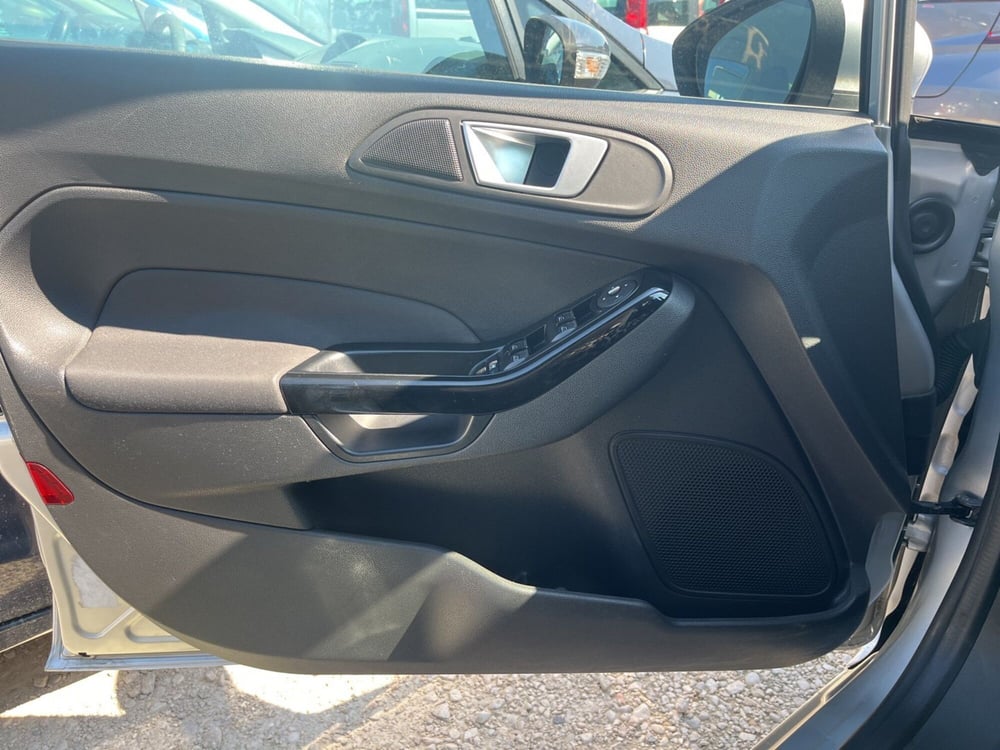 Ford Fiesta usata a L'Aquila (18)