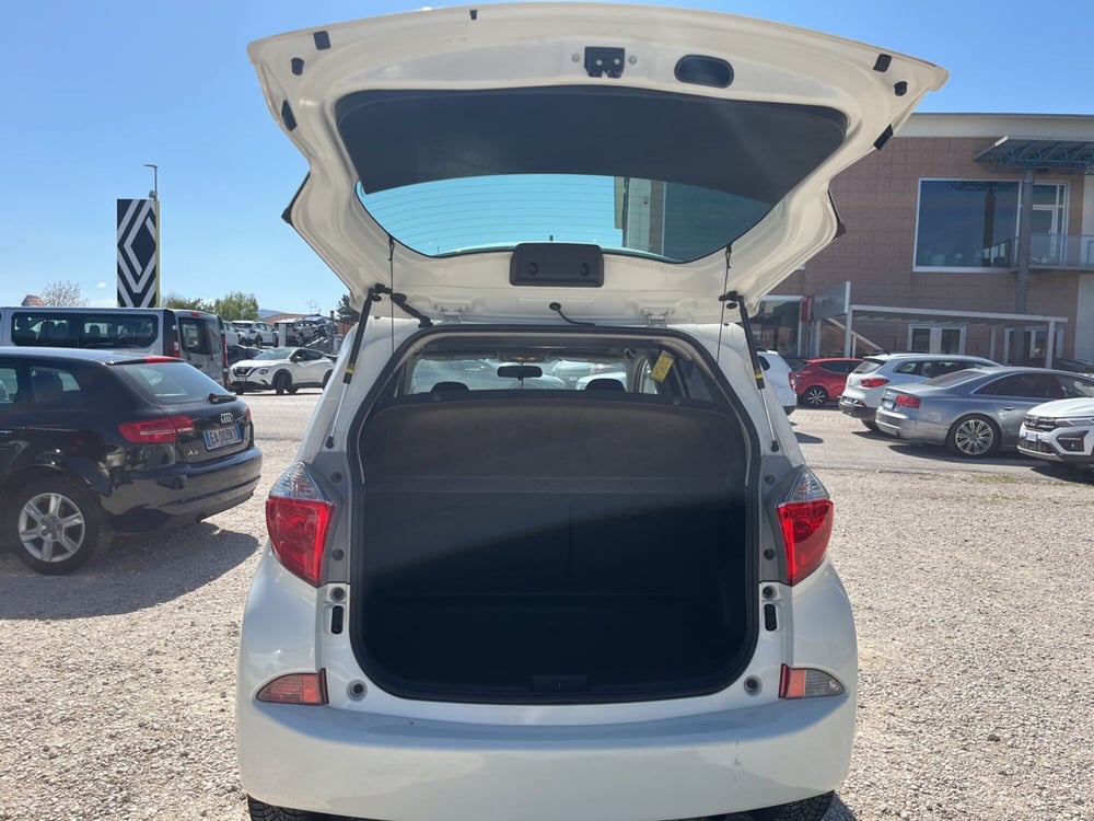 Toyota Verso-S usata a L'Aquila (11)