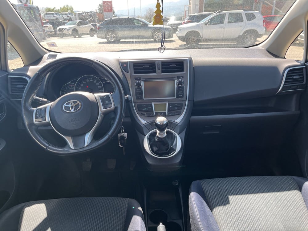 Toyota Verso-S usata a L'Aquila (13)