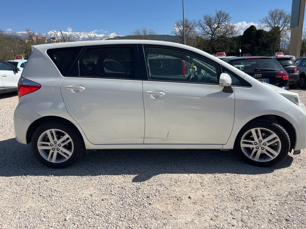 Toyota Verso-S usata a L'Aquila (5)