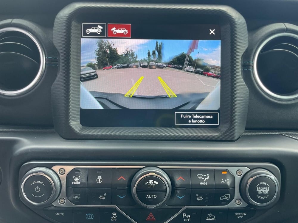 Jeep Wrangler Unlimited usata a Ancona (20)