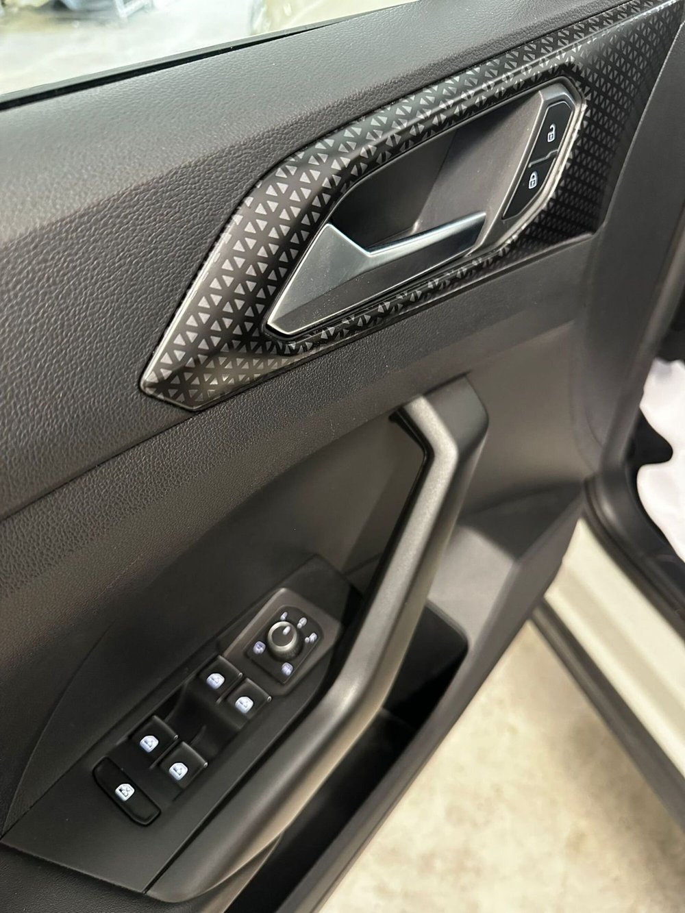 Volkswagen T-Cross usata a L'Aquila (9)