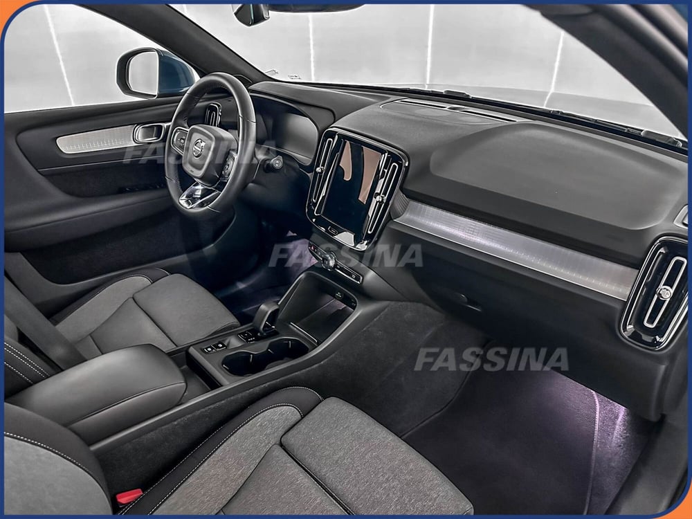 Volvo XC40 usata a Milano (13)