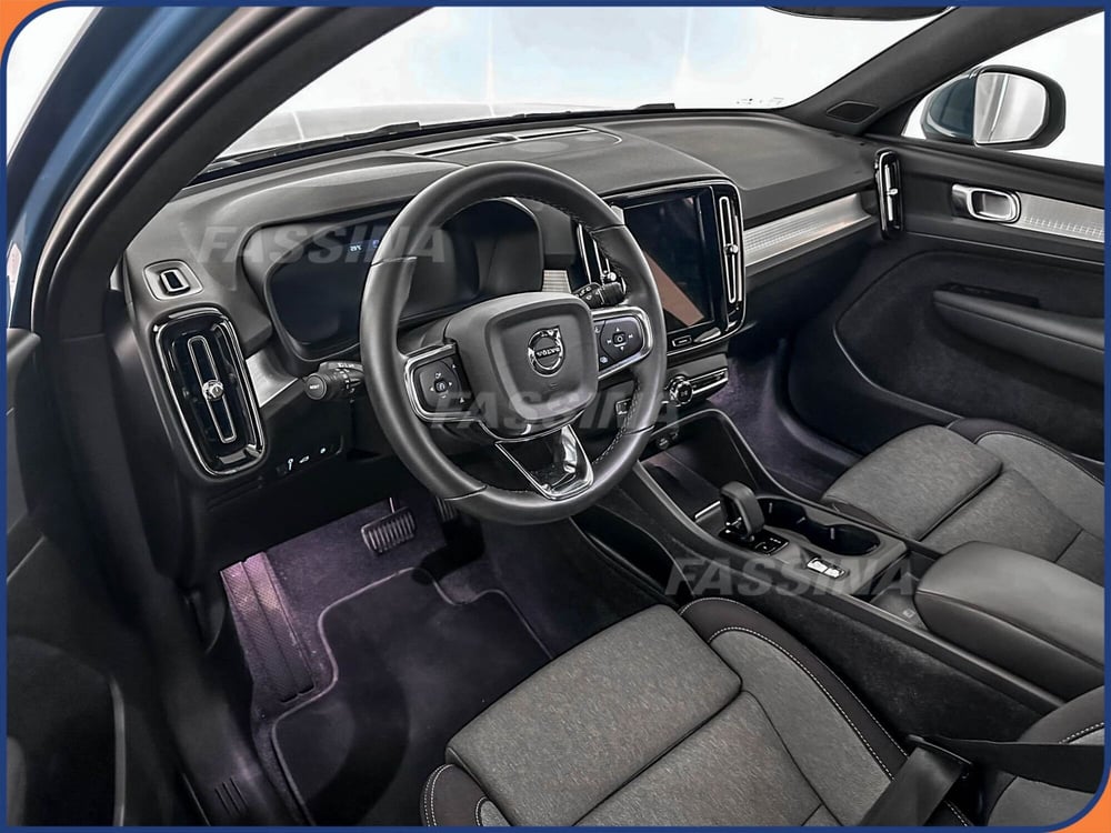 Volvo XC40 usata a Milano (9)