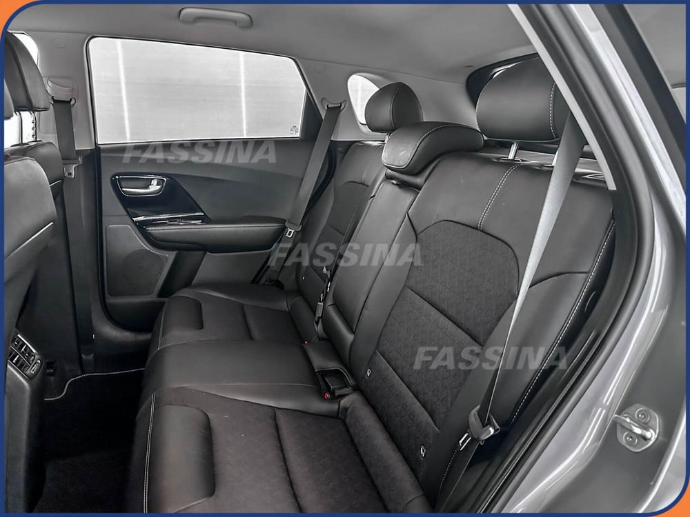 Kia Niro usata a Milano (11)