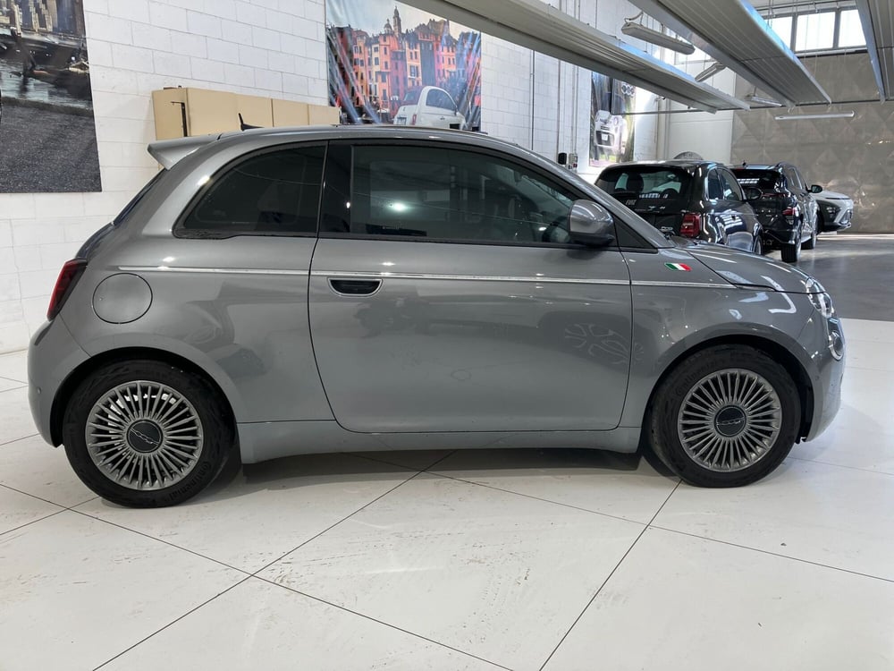 Fiat 500e usata a Monza e Brianza (6)