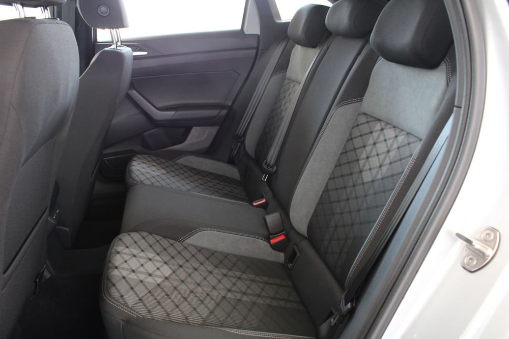 Volkswagen Taigo nuova a Agrigento (8)