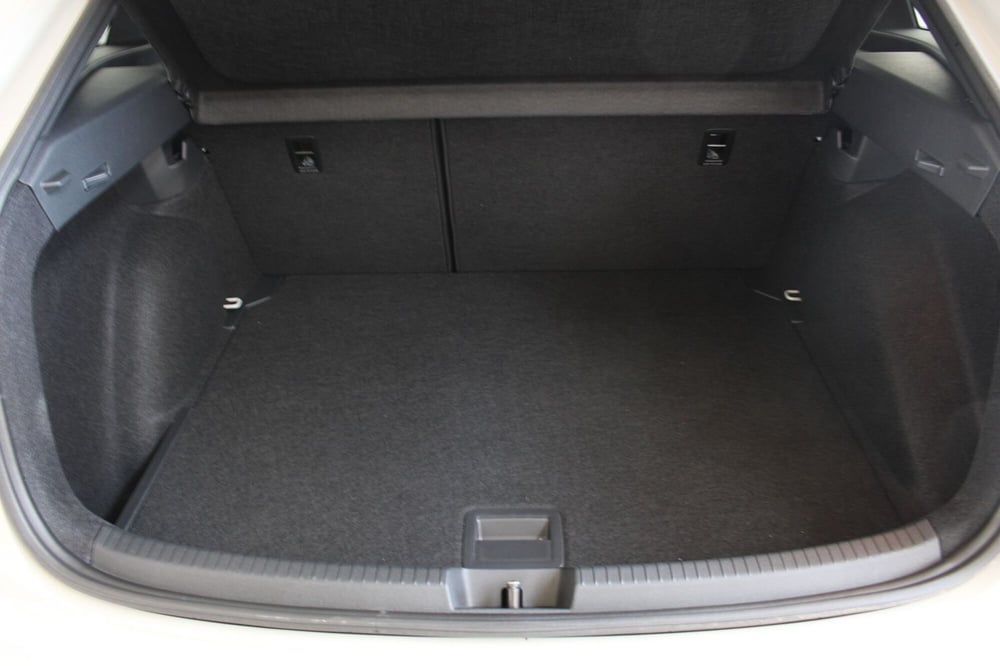 Volkswagen Taigo nuova a Agrigento (14)