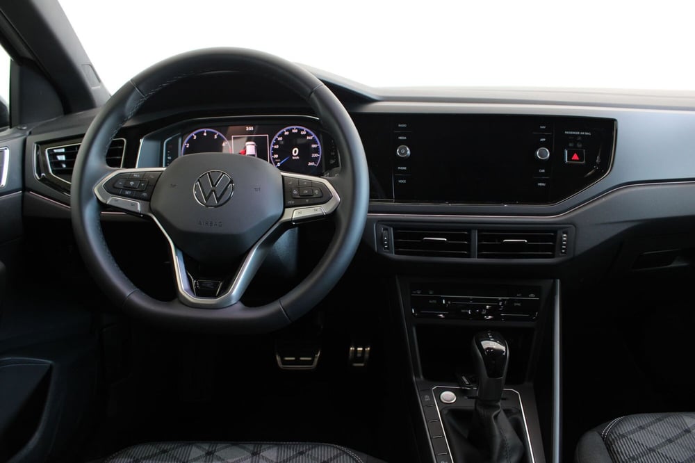 Volkswagen Taigo nuova a Agrigento (9)