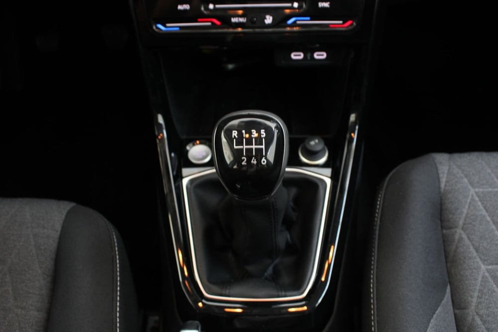 Volkswagen T-Cross nuova a Agrigento (12)