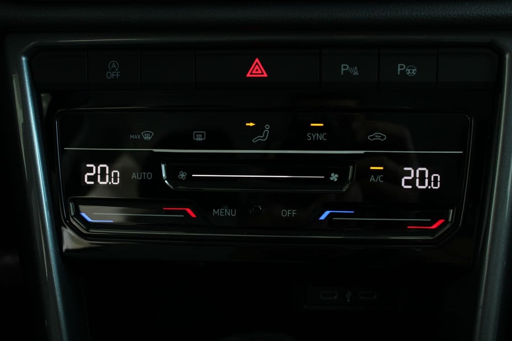 Volkswagen T-Roc nuova a Agrigento (11)