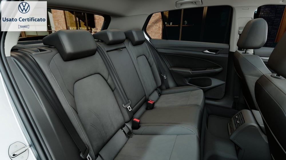 Volkswagen Golf nuova a Genova (5)