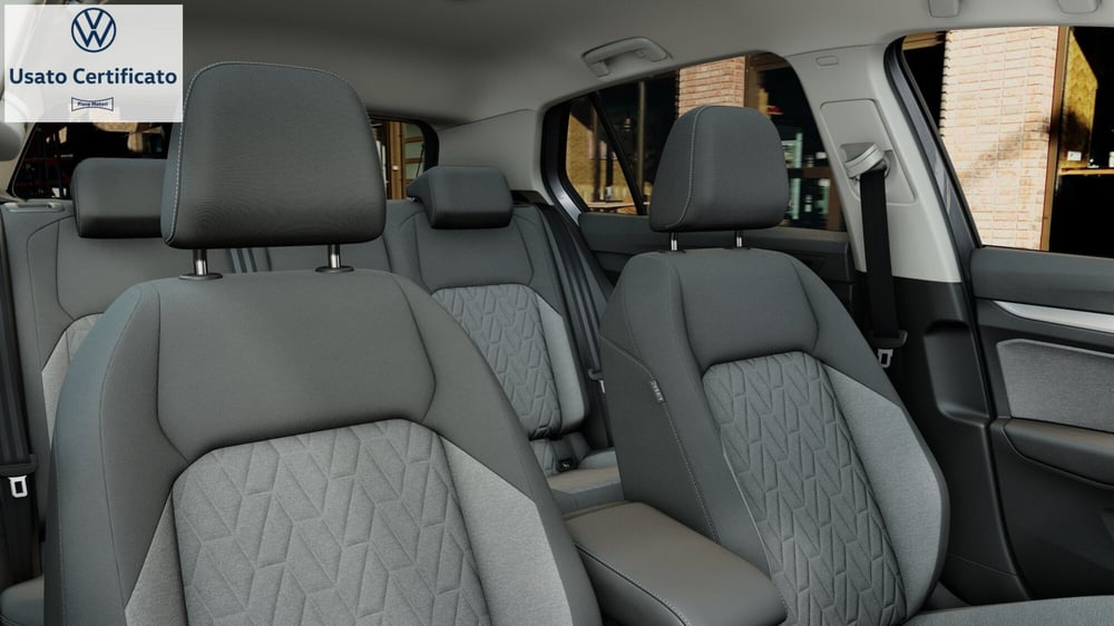 Volkswagen Golf nuova a Genova (10)