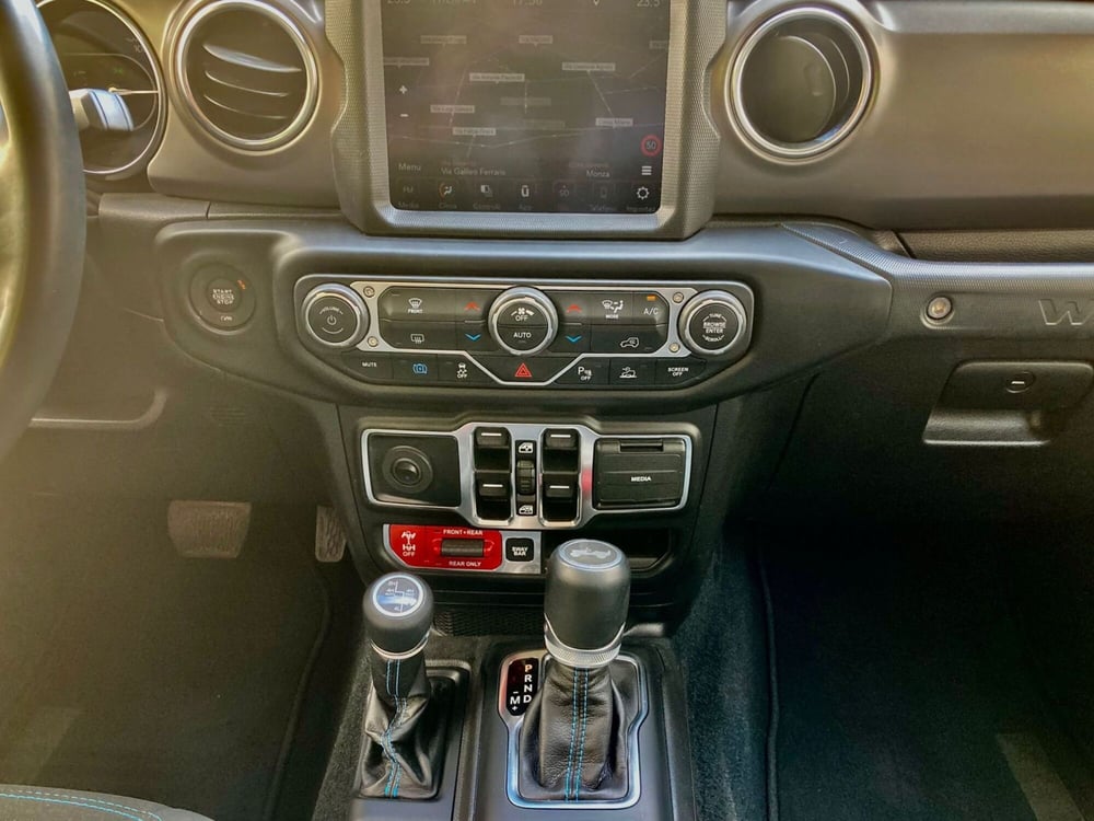 Jeep Wrangler Unlimited usata a Monza e Brianza (15)