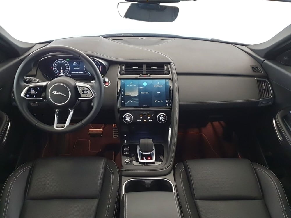 Jaguar E-Pace usata a Monza e Brianza (4)