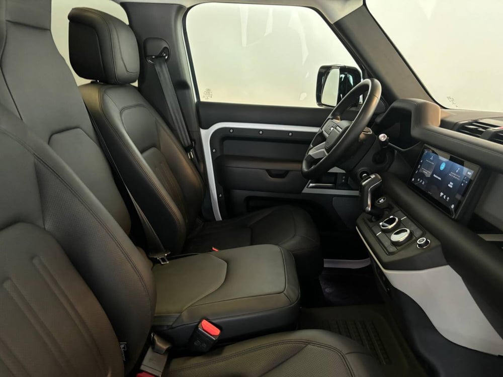 Land Rover Defender usata a Alessandria (3)