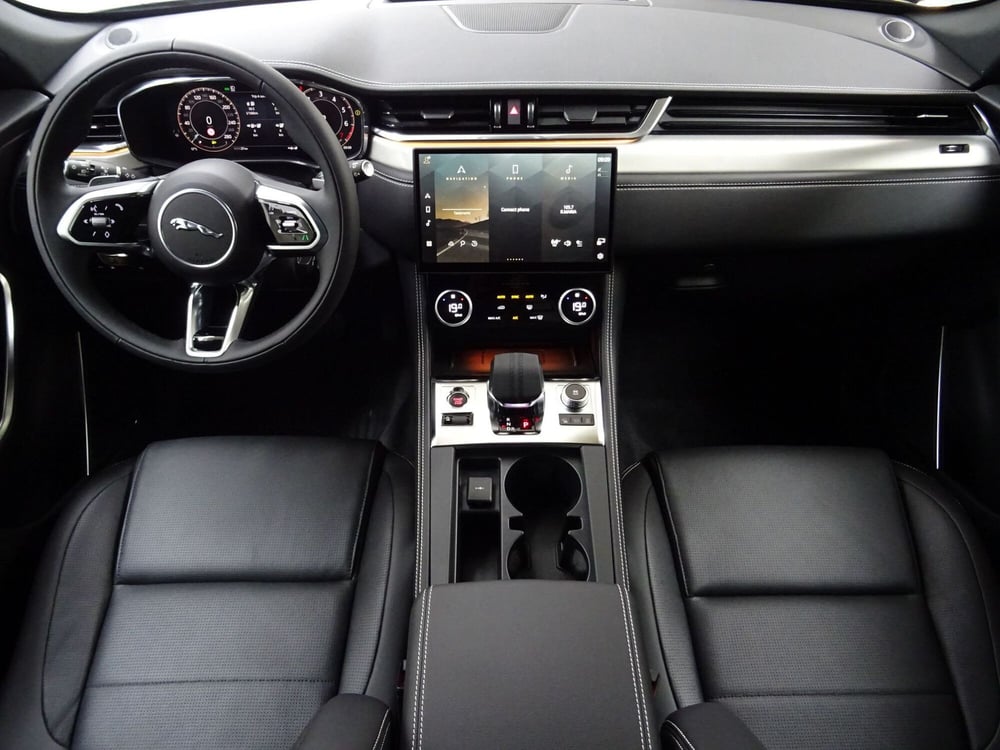 Jaguar F-Pace usata a Como (4)