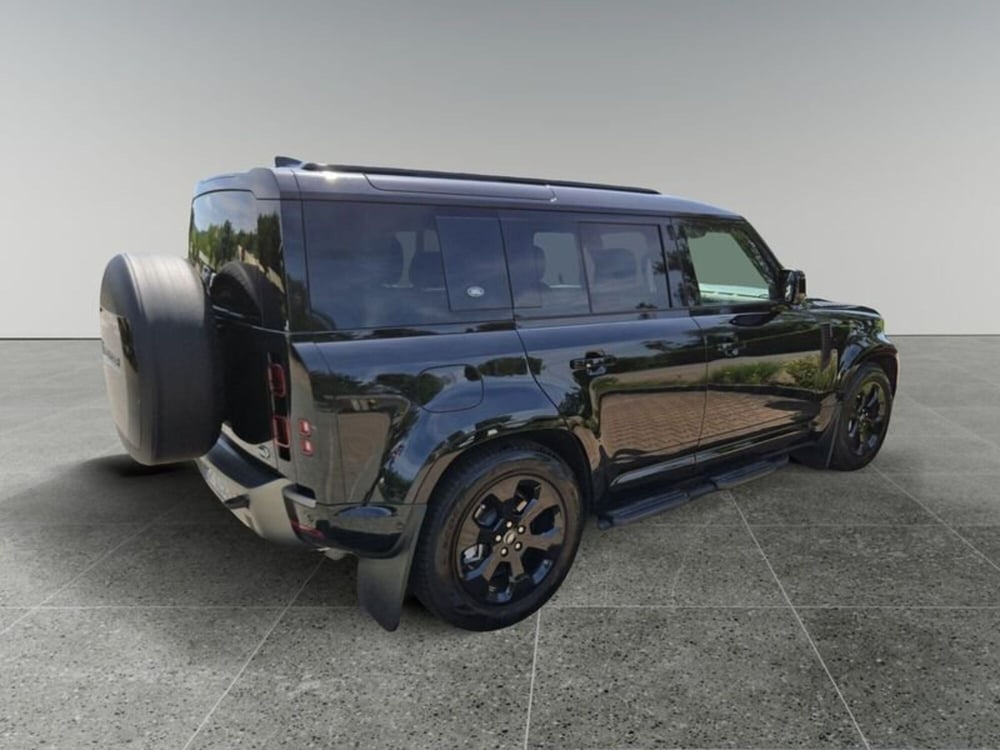 Land Rover Defender usata a Novara (2)