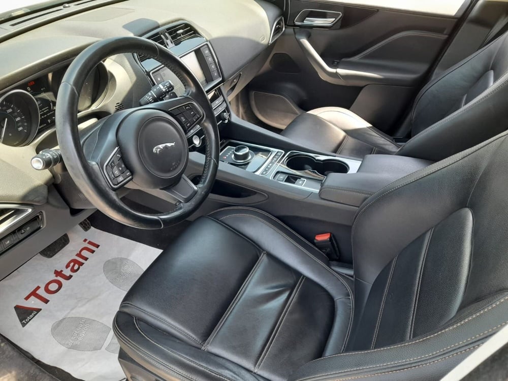 Jaguar F-Pace usata a L'Aquila (14)