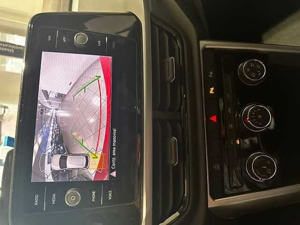 Volkswagen T-Roc usata a Genova (13)