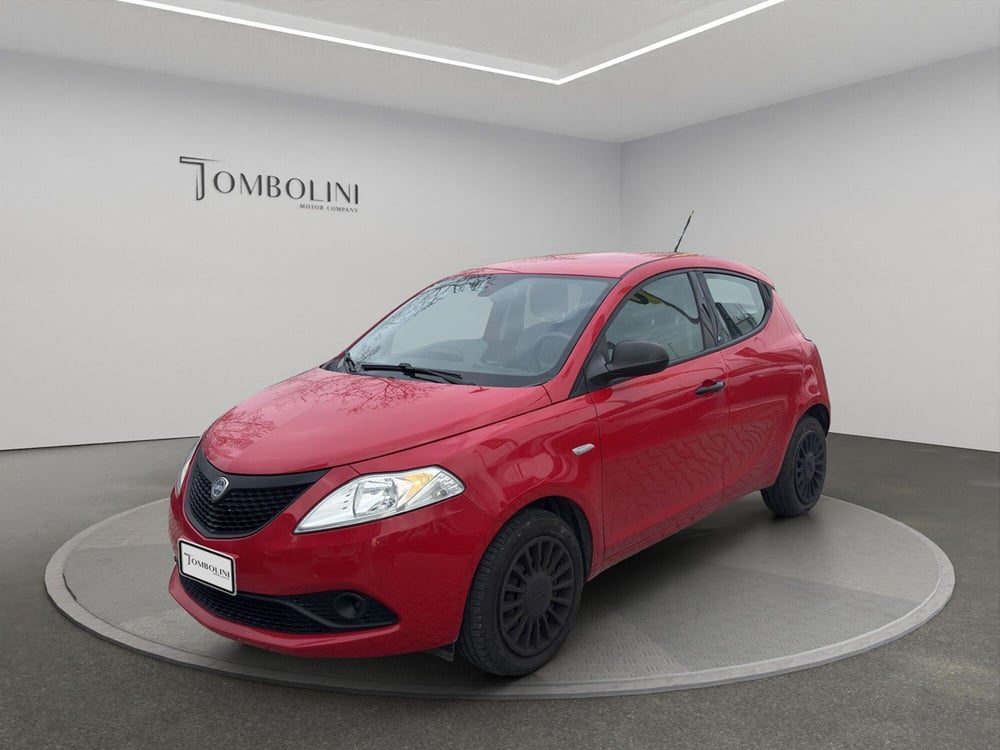 Lancia Ypsilon usata a Macerata (2)