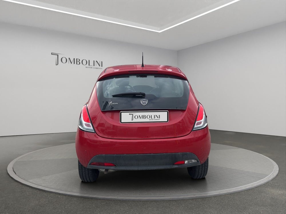 Lancia Ypsilon usata a Macerata (7)