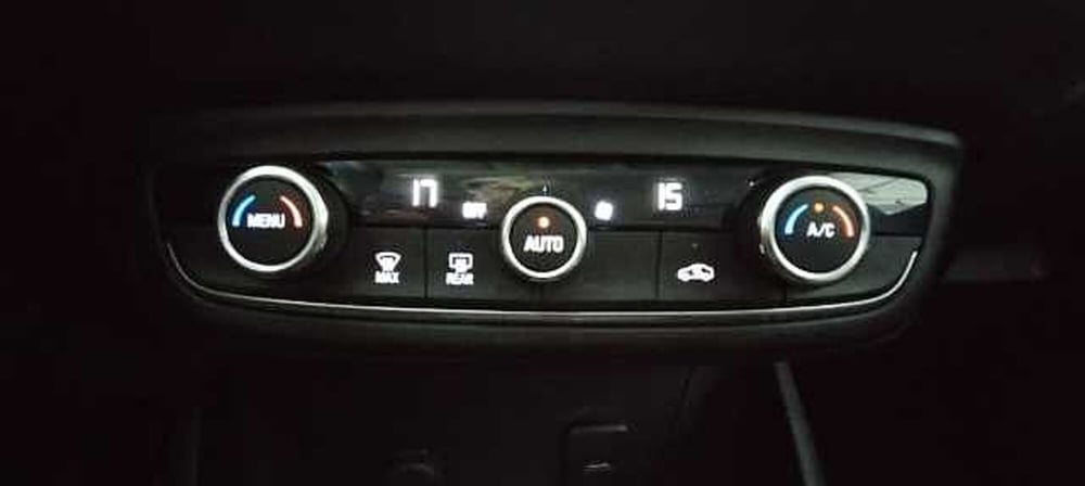 Opel Crossland X usata a Viterbo (11)