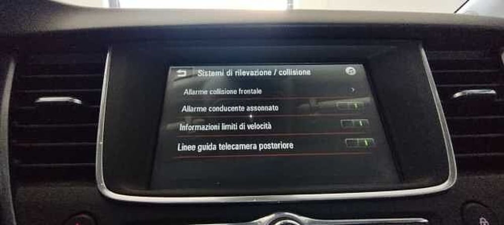 Opel Crossland X usata a Viterbo (9)