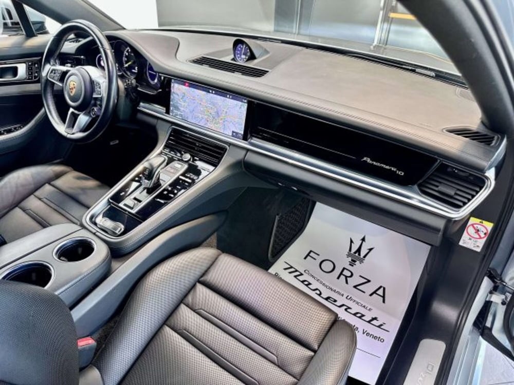 Porsche Panamera usata a Torino (12)