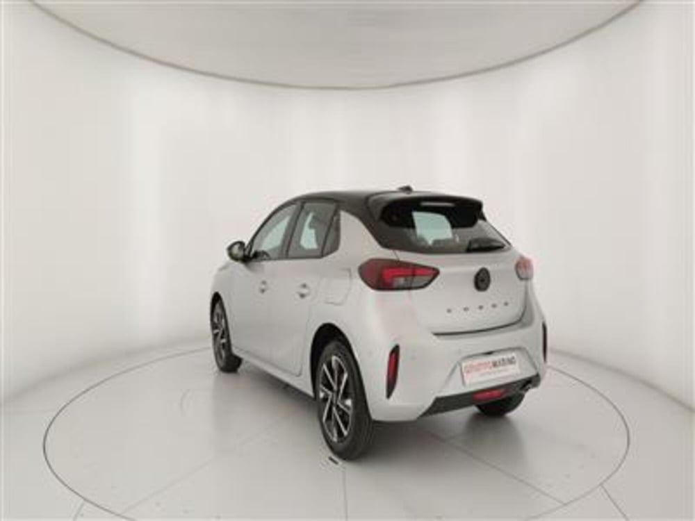 Opel Corsa nuova a Bari (5)
