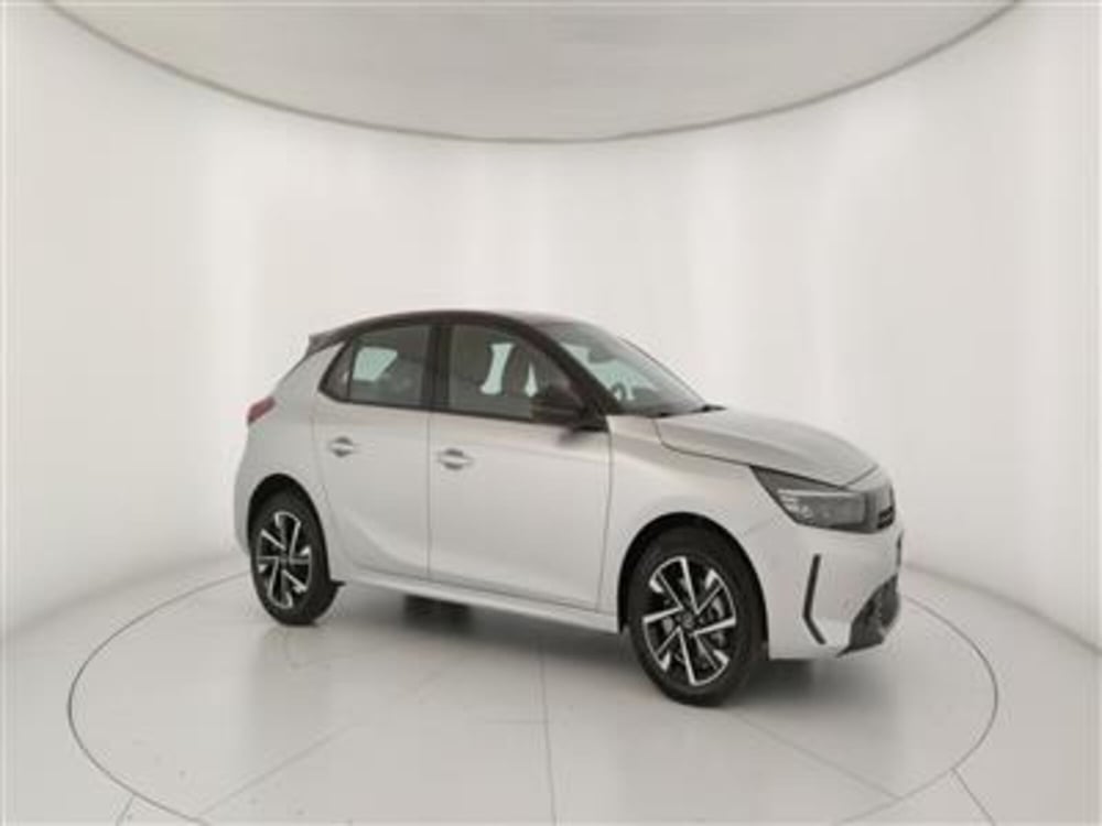 Opel Corsa nuova a Bari (10)