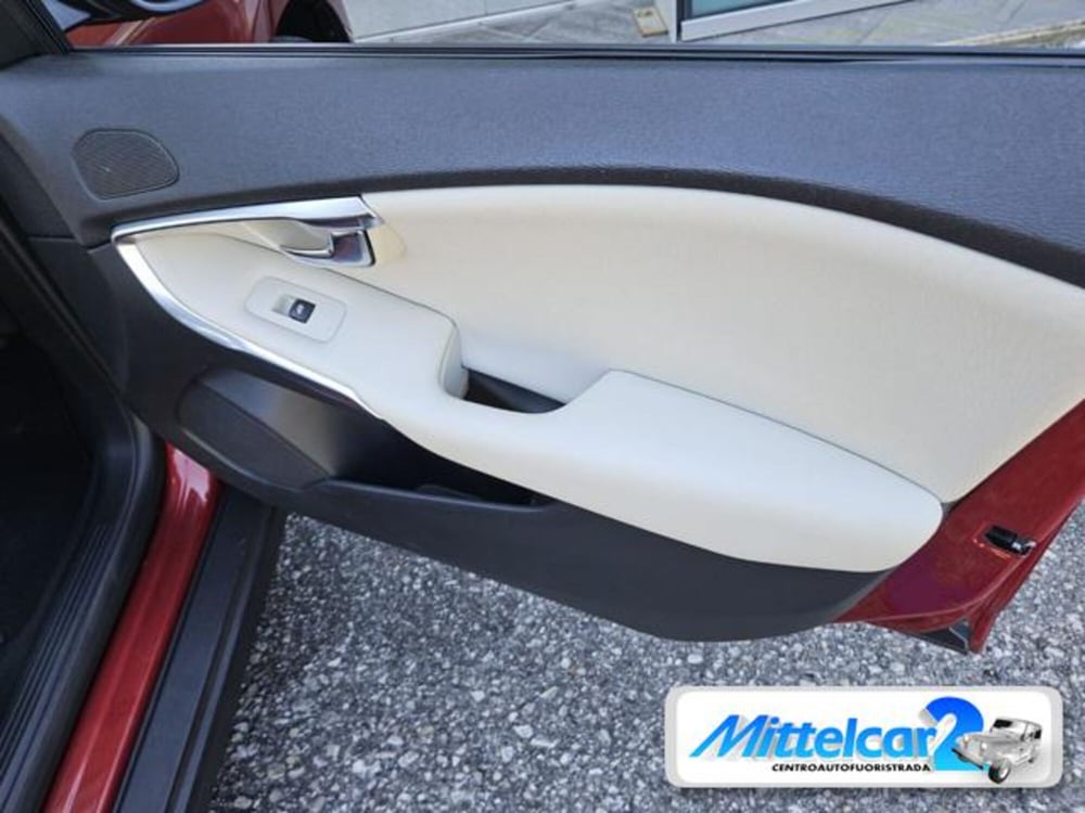 Volvo V40 Cross Country usata a Udine (12)