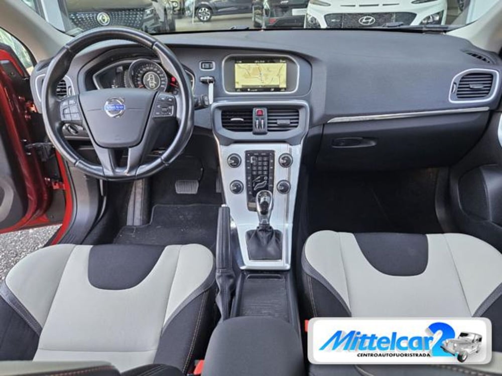 Volvo V40 Cross Country usata a Udine (13)