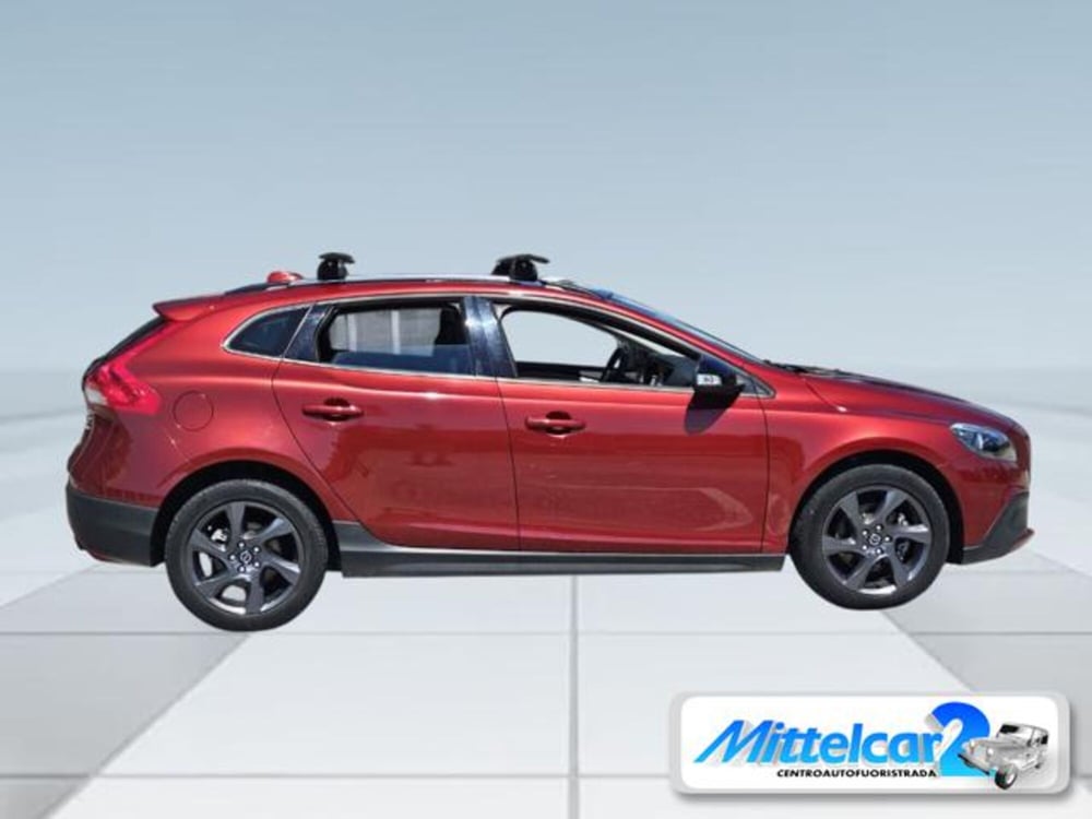 Volvo V40 Cross Country usata a Udine (8)