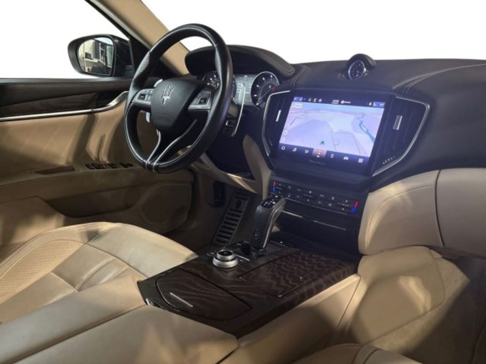 Maserati Ghibli usata a Bologna (15)