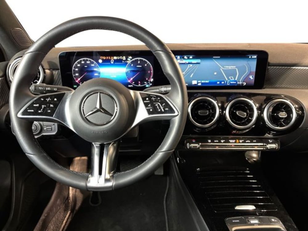 Mercedes-Benz Classe A Sedan usata a Bologna (11)