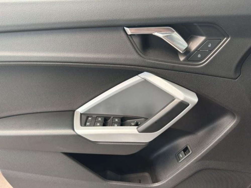 Audi Q3 Sportback usata a Milano (13)