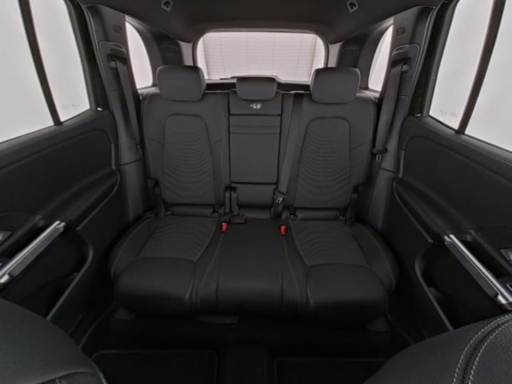 Mercedes-Benz GLB usata a Milano (10)