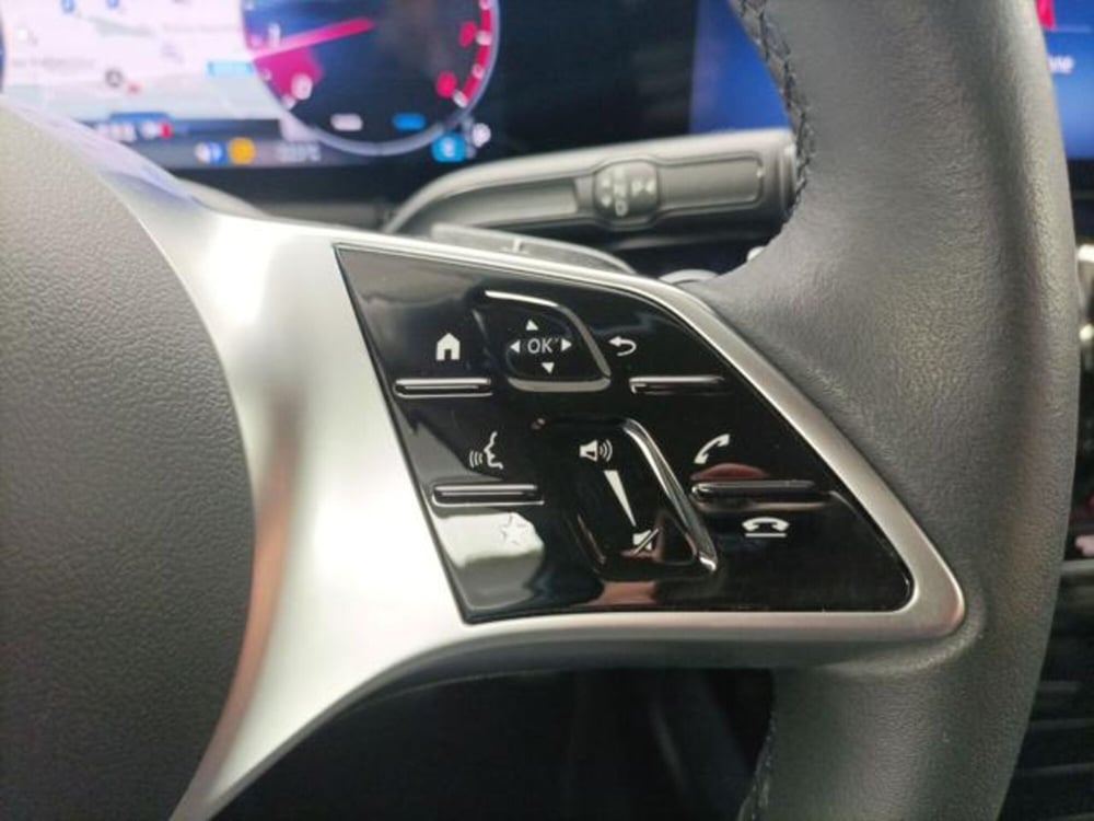 Mercedes-Benz GLA SUV usata a Milano (12)